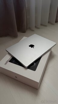 MacBook Pro 14" M4 • 24GB RAM • 512GB SSD • Silver - 2