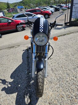 Triumph Thunderbird 900 - 2