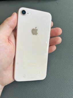 Iphone 8 (64GB) ROSE GOLD - 2