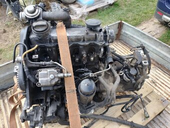 Predám motor na Octavia 1.9tdi - 2