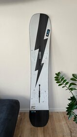 Predám pánsky Burton snowboard veľ. 166cm wide - 2