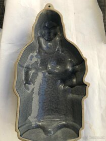 Zaujimava znacena keramicka zavesna forma dievca - 2
