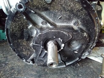 Predám motor z kosačky lacno - 2