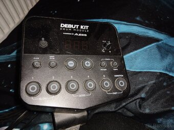 Predám elektrické bicie Alesis DEBUT KIT - 2