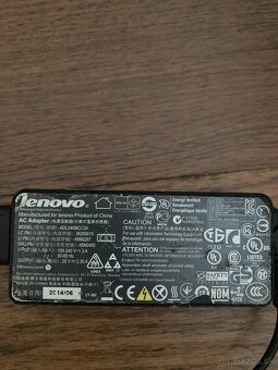 originálna nabíjačka , adaptér Lenovo, hranatá koncovka 50W - 2