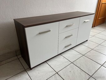 Skrinka pod TV - 2