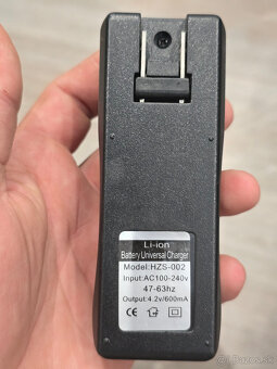 univerzalna nabijacka na baterky napr na 18650 a podobn 4.2V - 2