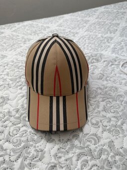 Burberry šiltovka - 2