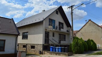 NA PREDAJ: 6-izb.,2-posch.,2-generačný RD s pozemkom 800m2 - - 2