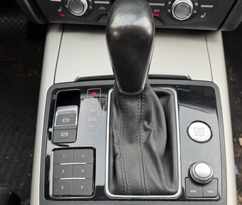 Audi A6 2.0 TDi Limousine , havarované - 2