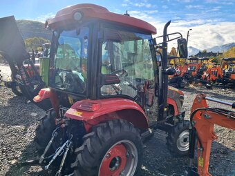 Traktor MACAO U 400 - 2