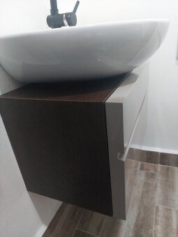 Umývadlová skrinka - 2