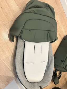 Joolz Hub Marvelous green s doplnkami - 2