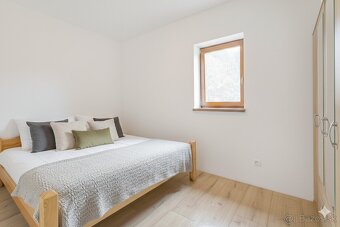 Moderná novostavba v objatí prírody - 2