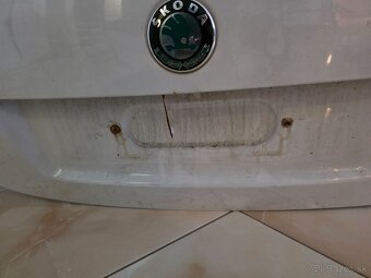 Kufrové dvere Škoda Fabia 2 - hatchback - biele - 2