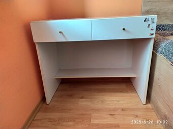 Toaletny stolik - 2