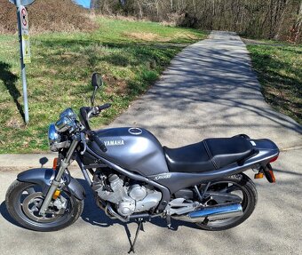 Yamaha XJ 600 Naked - 2