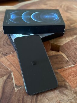 Predám iPhone 12 pro max vo výbornom stave - 2