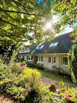Predaj nadštandardný 9 izbový RD Čermáň, pozemok 17á - 2