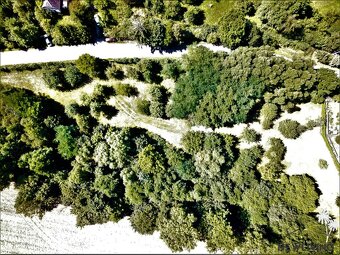 Na predaj stavebný pozemok v obci Prašník, vzdialený 14km od - 2