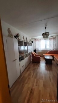 Znížená Na predaj 3 izbový byt Levice - 2