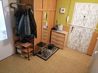 Na prenájom 3-izbový byt s balkónom - 2