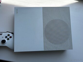 Xbox One S 1TB s jedným ovládačom - 2