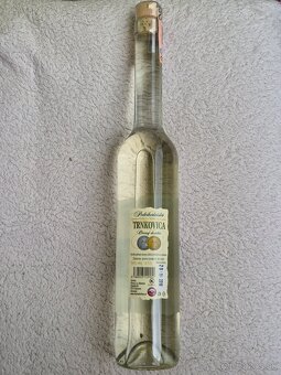 7 ročná Podvihorlatská trnkovica 2018 originálne balenie - 2