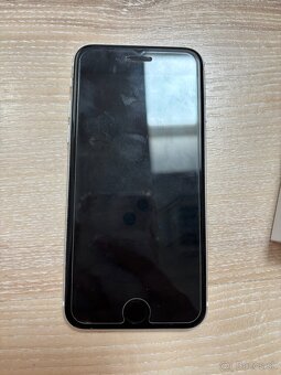 iPhone SE 2020 - 2