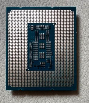 Intel Core i7-14700K - 2