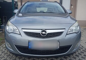 Opel Astra SPORTS TOURER - 2