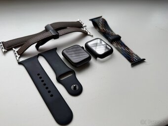 Apple Watch SE 2020 44mm Space Grey Aluminum Case - 2