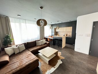 Prenájom - Nadštandardne zariadený 3 izbovy byt s loggiou - 2