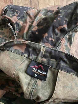 Maskacové tricko, mikina, nohavice (ako NOVÉ) - 2