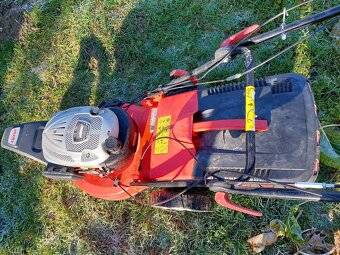 Benzínová Kosačka s pohonom zn. HECHT - 2