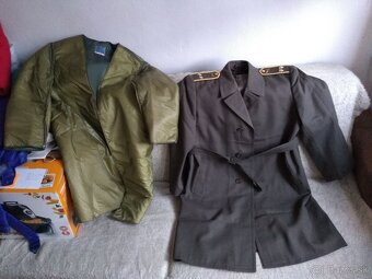 stare vojenske veci,kabat,medaila veterana,vyznamenanie - 2