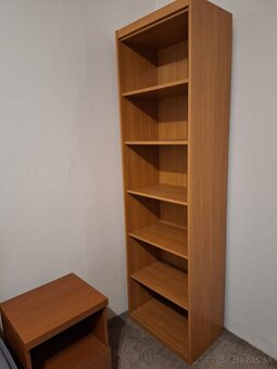 Drevená polica, regál - 2