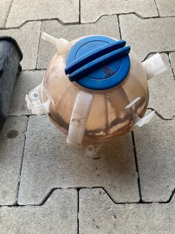 Nádržky Octavia 2 - 2