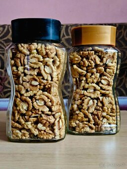 Vlašské orechy lúpané - 2