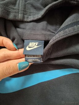 nike mikina  137/147 velkost - 2