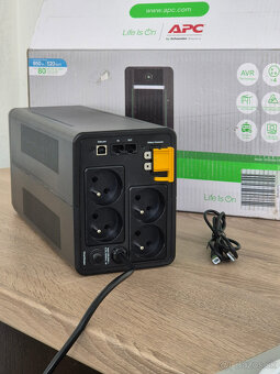 UPS APC BX950MI-FR 950VA (520W) + záruka - 2