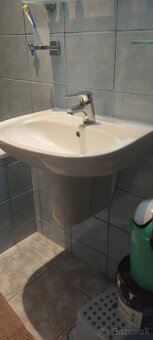 Umývadlo a polnoha - 2