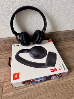 Slúchadla JBL Tune 520 BT čierne - 2