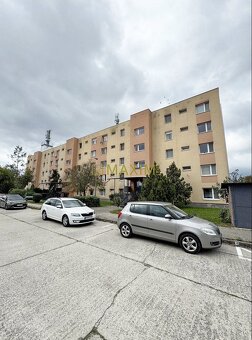 Ponúkame na predaj 4- izbový byt na ulici Tomanova vo Vajnor - 2