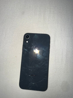 Predám iPhone XR, 64 GB - 2