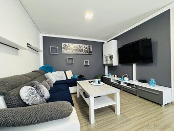 Na predaj zariadený 2i byt v centre mesta Malacky. - 2