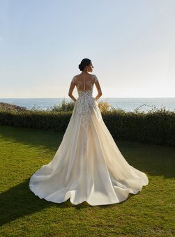 Ľahučké svadobné šaty - 2