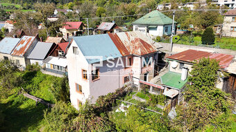 Dvojpodlažný rodinný dom s garážou a výhľadom na Podlavice - 2