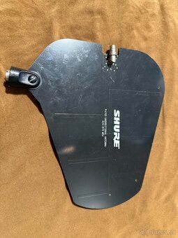 Predám Shure PA760 PSM antenna combiner - 2