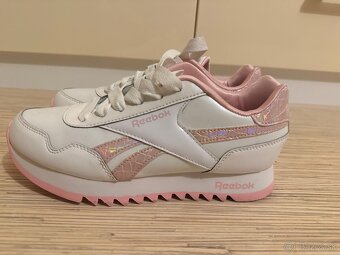 Botasky zn.Reebok č.37 + 2 bundy GRÁTIS - 2